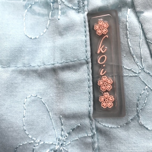 KOI turquoise scrub uniform top. Butterfly print & embroidery. Size XS - Picture 3 of 9